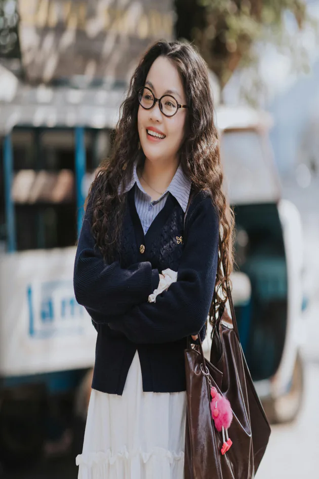 Empowered young adult who used Ventoutt online therapy and coaching to overcome mental health challenges